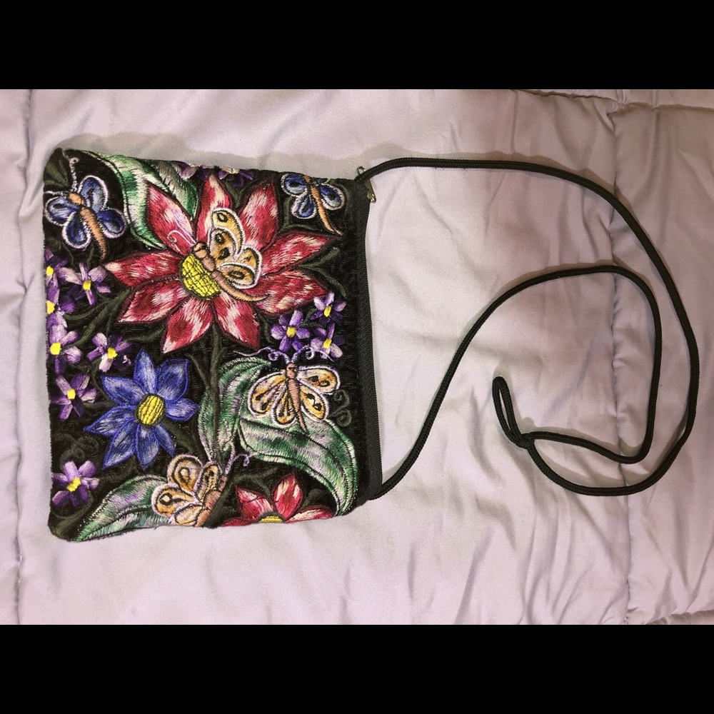 Small purse: embroidered, bright colors, flowers